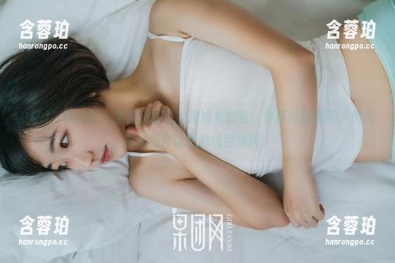 GIRLT果团网 - 免费图册里的周妍希套装：穿搭灵感满满，但咱就不说会让你的钱包颤抖。
