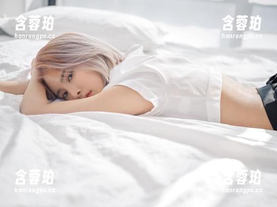 这原图，居然是Hyoyeon(김효연)Kawaii套图里的黑马，太惊艳！