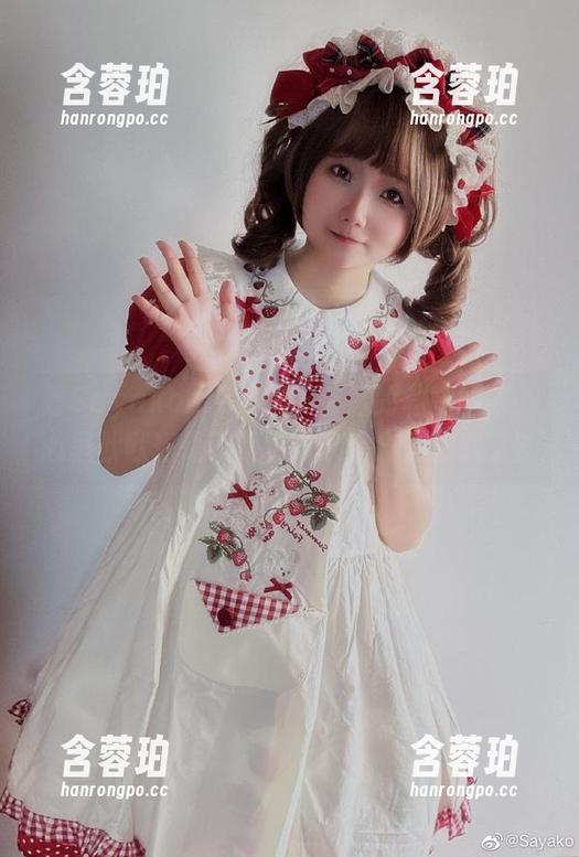看Sayako＿今年4岁空姐的私拍图集，心里默默想是不是也该换个流浪方式了？