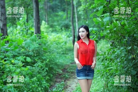 TuiGirl推女郎 - Yu佳妮的“新礼服”更新图包，不知道是不是又一次“服”了？