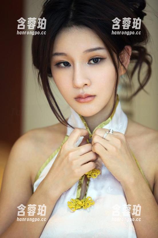 TuiGirl推女郎-王馨瑶 TuiGirl推女郎 - 王馨瑶的原图:在思绪的沙滩上留下裸足印