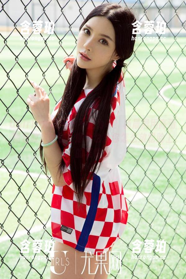UGirls尤果网-杨晨晨 UGirls尤果网 - 不足为奇!杨晨晨用高清图包教你瑜伽,顺便也教你怎么放松脸上的表情。