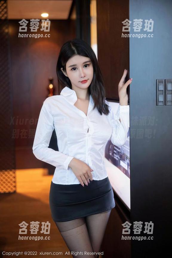 Xiuren秀人网 - 加朵babe的丝袜派对：别在黑暗中等，让我们在线共享原图吧！