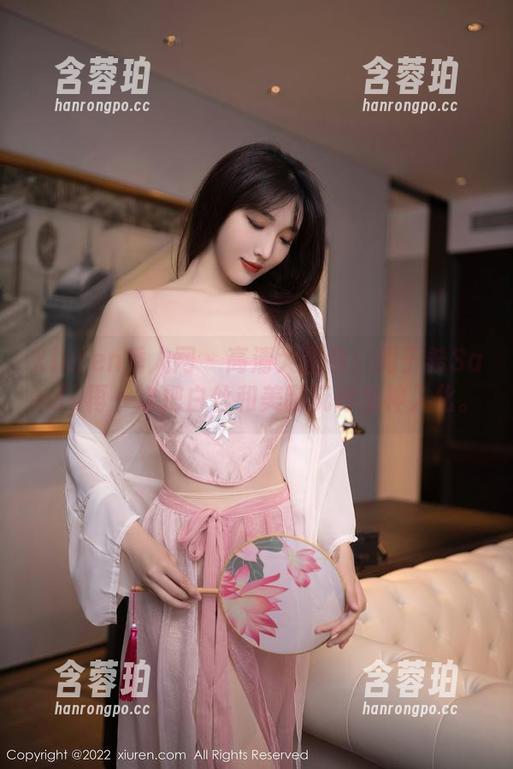 Xiuren秀人网 - 高清大图包：周于希Sandy再一次把白丝和美腿玩得出神入化。