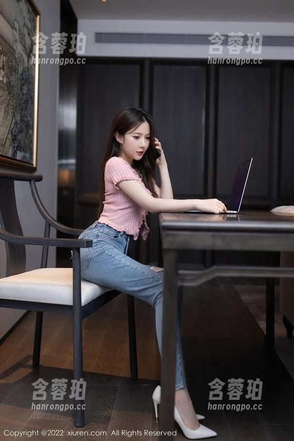 Xiuren秀人网-温柔的柔 Xiuren秀人网 - 当温柔的柔遇上豹纹,是不是就变成了温柔的熊?图包里的每一张都在偷偷撒娇~