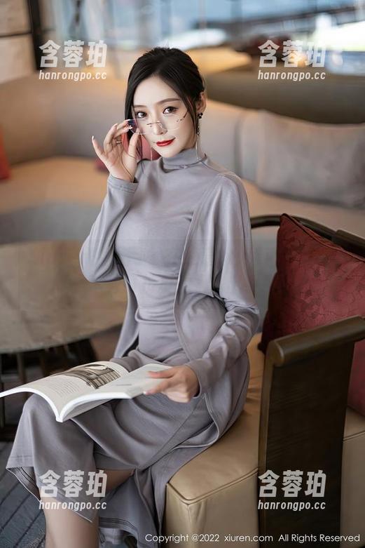 Xiuren秀人网 - 在线潜水：薇薇酱兔女郎，这身打扮真的挺...出乎意料的