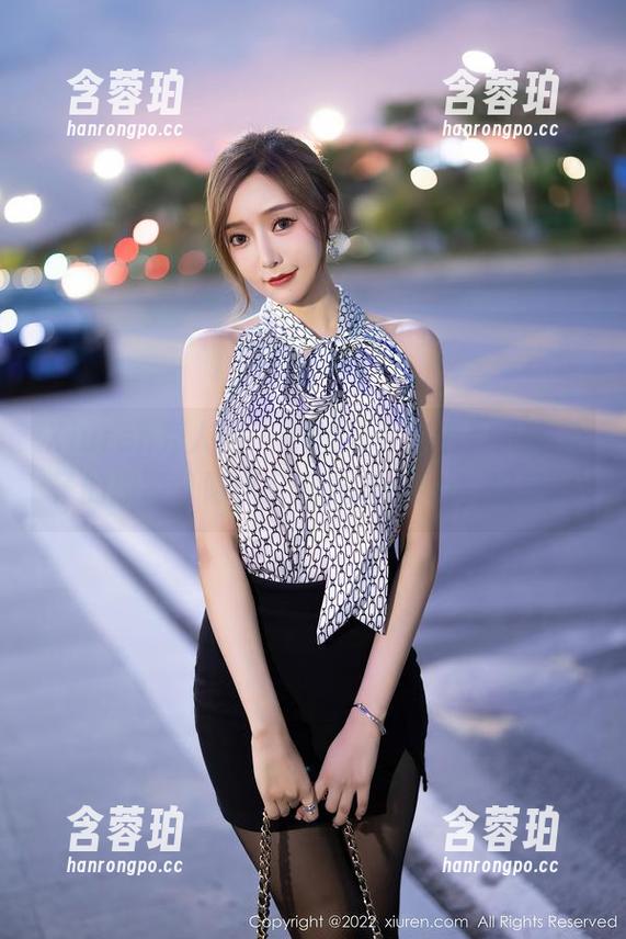Xiuren秀人网 - 姐姐写真绝了，轩轩王子的原图，隐秘又不失charm，嘿嘿。