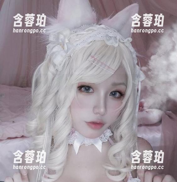 一笑芳香沁的裸足写真，哪个角度更让我“醉”了？