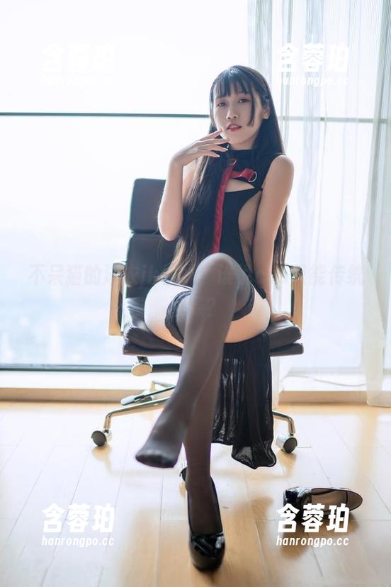 不呆猫的泳衣jk学妹，谁说cos只能传统演绎？