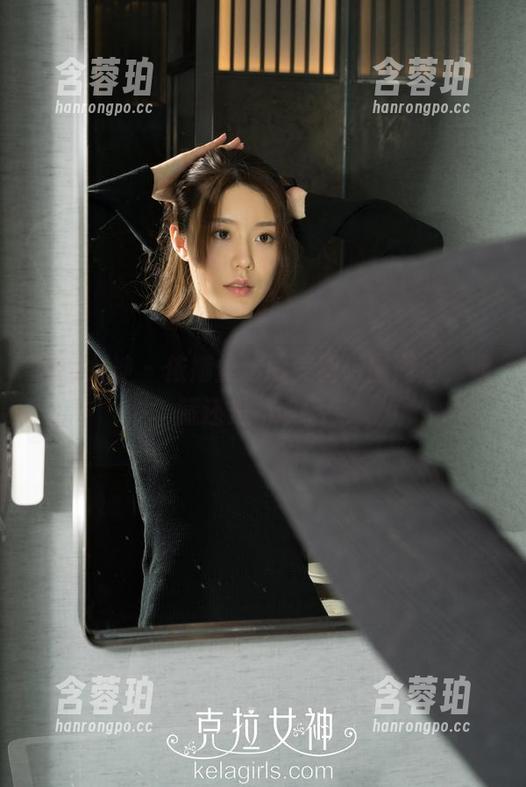 克拉女神 - 依娜丝透明美图破圈而出，收藏还是不收藏？