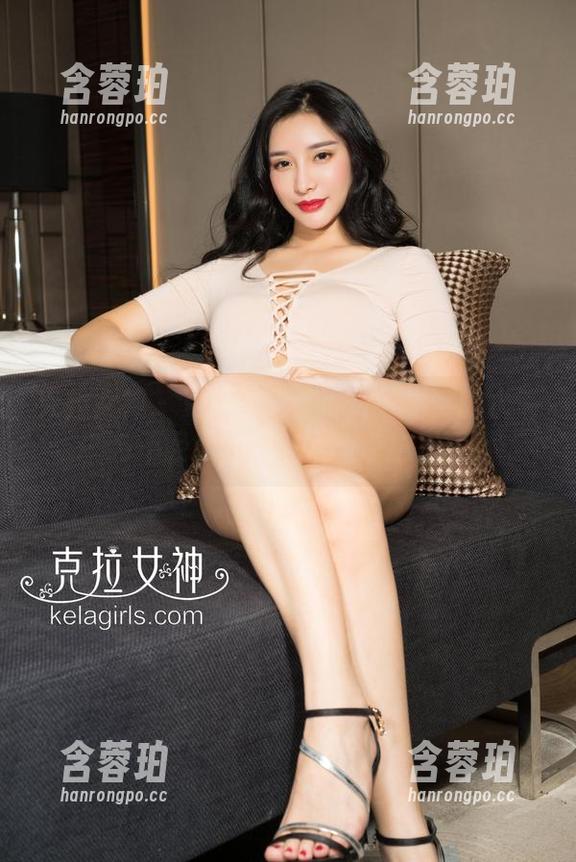 克拉女神 - 夏彤的浴室写真：偶然的水滴与不经意的姿态，有点意思哦