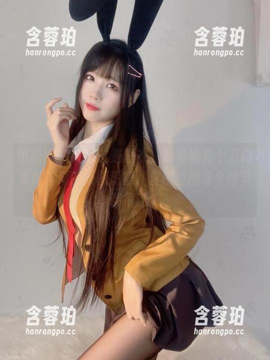 微密圈 - 她说这是睡衣，我觉得是十万口草莓粥粥的原图谎言，套图里的每个细节都很迷。