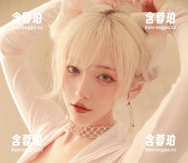 啾小妍Deer：“暗夜猫女”的最新图册让人忍不住想二刷！