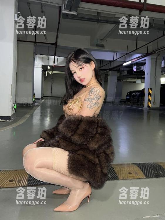 小u优优子 微密圈 - 小u优优子的全套写真,短裙撩天下,谁能抵挡这诱惑?