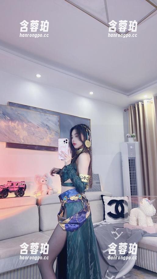 白开水毛衣定制版，高清图包竟然也有小小奶瓶儿的独特风味？