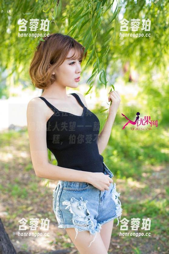 尤果网 - 在这在线写真“婚纱”中，诗朵雅的确没让人失望——就像过于精致的蛋糕，怕你受不了。