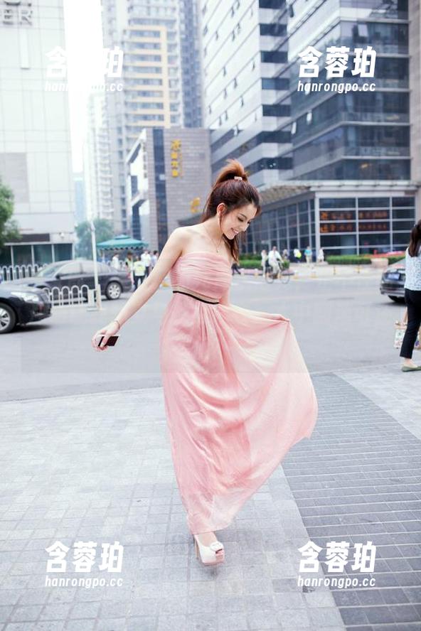 推女郎 - 李丽莎的死库水写真，止不住的冲动让我想立马换上泳衣，水中翻滚可还行？