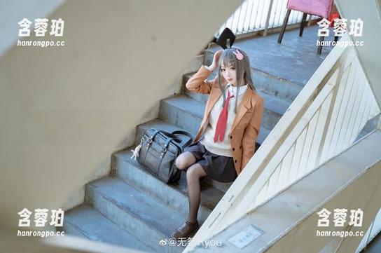 无筝ryou的连衣裙：当cos碰上原图，真是又甜又欲的不一般