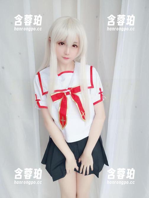 星之迟迟的最新写真集，旗袍的每一寸都叫我懷疑人生，为什么自己永远都穿不好这些？