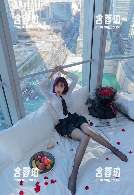 果儿Victoria 微密圈 - 果儿Victoria白丝套装美图更新,保证你会手滑关掉其他网页,哈哈,我们都是玻璃心!
