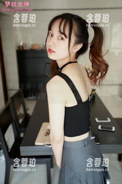 梦丝女神 - 乔儿的高清美足，下载一张，让脚趾亲吻你的屏幕吧！