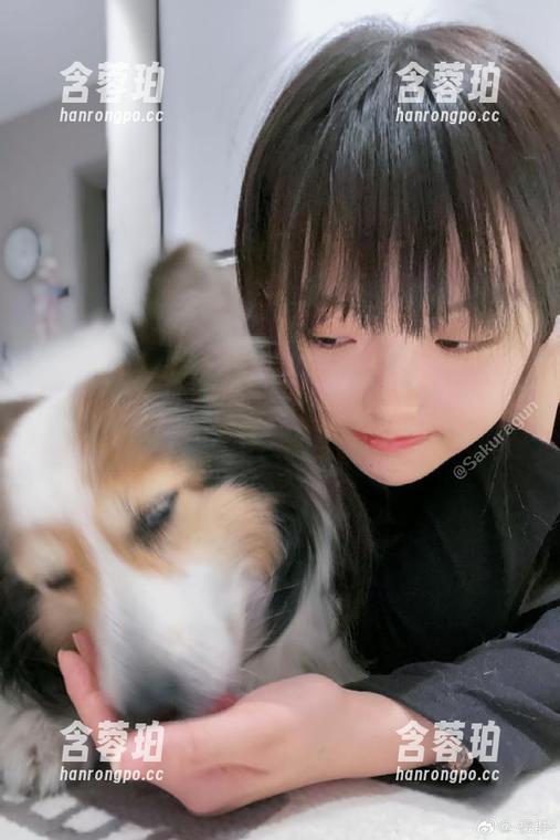 樱群的蒸汽浴：高清画面里互动的原图气息