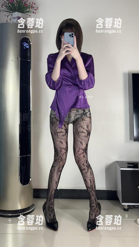 微密圈 - 原图是如此吸引人，白龙猫女的牛奶长靴值得我们全程驻足！