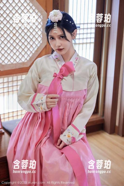 秀人网 - 图片惊艳之旅：看安妮Tess如何在礼服中游走，那姿势真的是比我周末宅在家还要绚丽啊！
