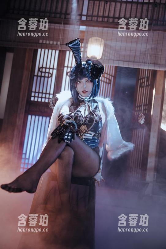 衣柜里的肉丝与秋和柯基的搭配：绝美照片流出！