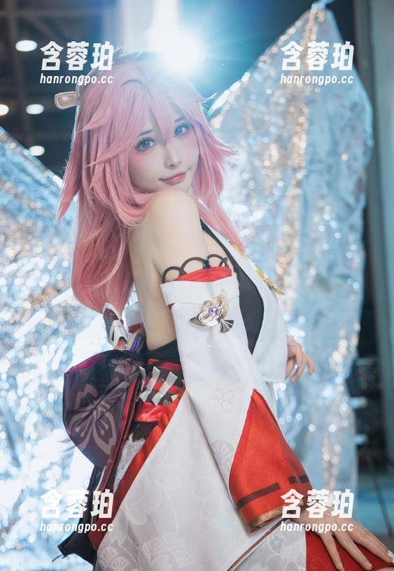 糖果果Candy的户外校服作品集，原图里的每一处都是“我为什么就不能一路跑到家！”