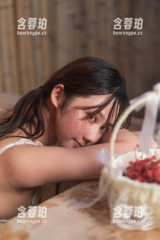 温泉里的小私奔，镜酱的高清图册让人心想事成？