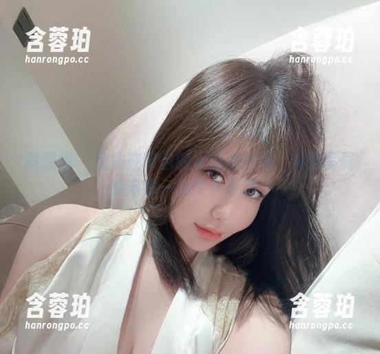 微密圈 - 迷失在阿色的水蜜桃沙漏：精选写真集宛如一场梦中漫游。