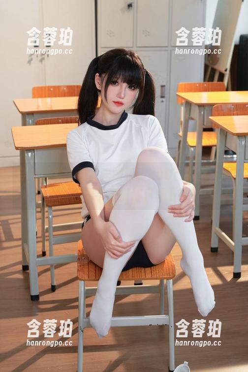 阿薰kaOri 穿越课堂:无圣光的阿薰kaOri教室,原图里的学生们都只想下课