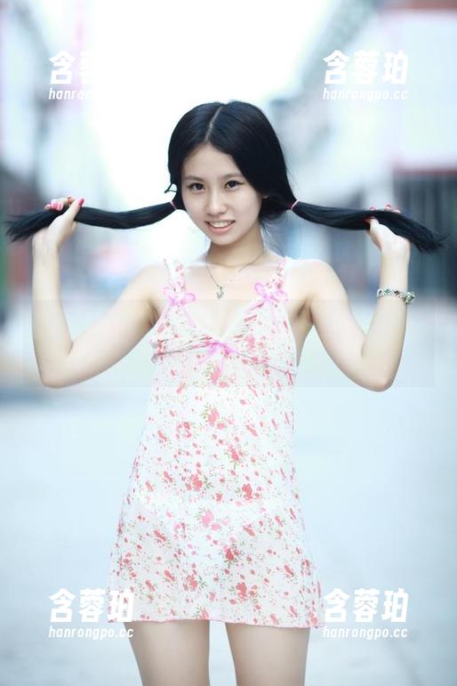 青豆客 - 可乐Vicky的美足福利？我觉得我得睁大眼睛啊。